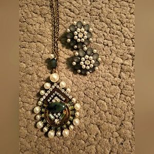 Necklace, earring set
